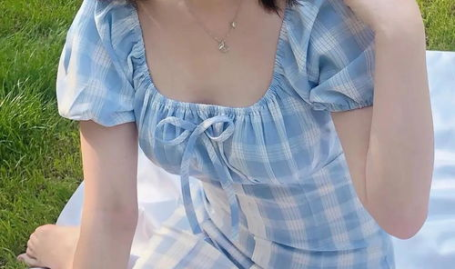 莫欣小姐姐,青春活力，魅力四射的时尚偶像