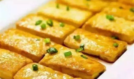 网红切豆腐,创意烹饪新潮流